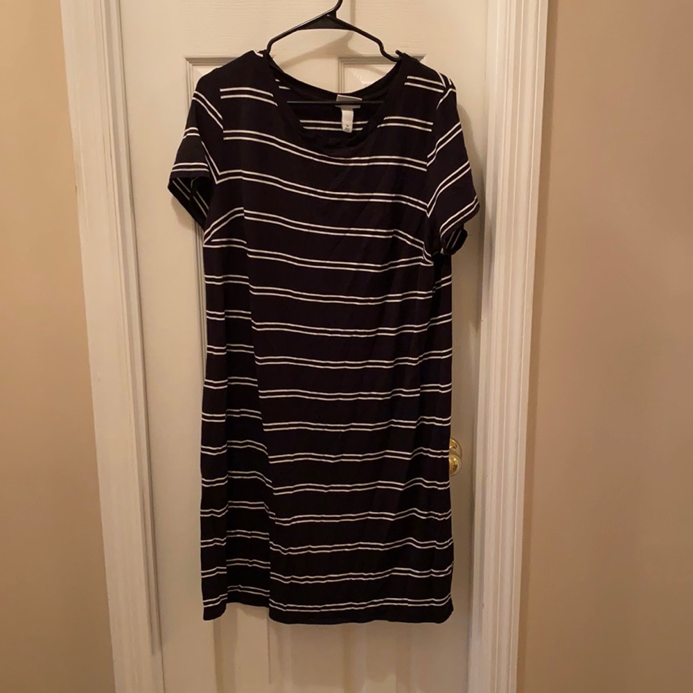 Ava & Viv tshirt dress size 1X black/white